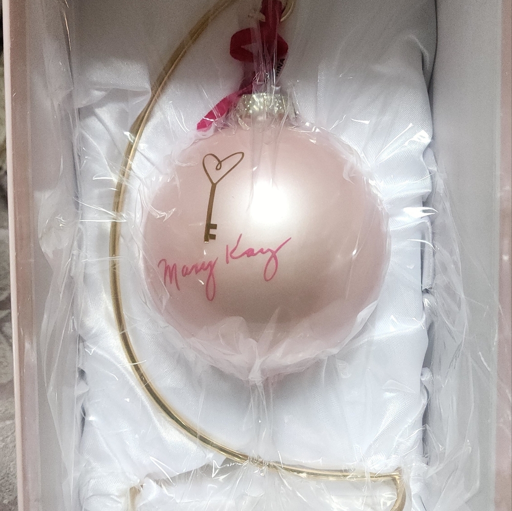 2018 new Mary Kay key ornament
